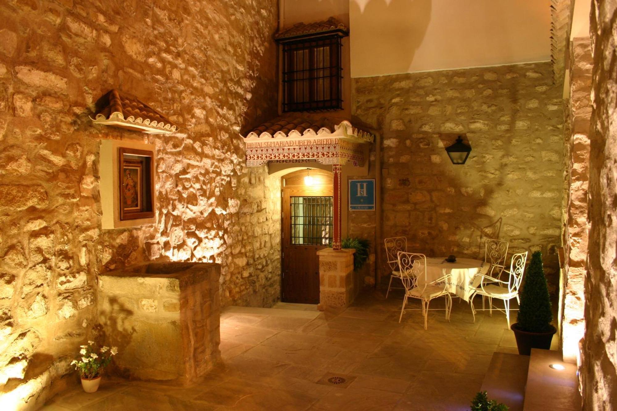 Hostal Santa Maria De Ubeda Zewnętrze zdjęcie
